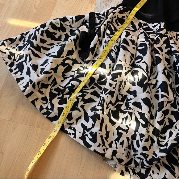 DIANE VON FURSTENBERG DVF Jewel Wrap Dress Silk Wool Blend Size 8 - Picture 9 of 9